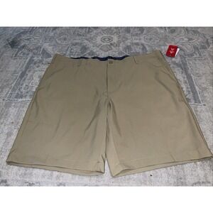 New bcg golf shorts Beige Tan Mens Sz 42 UPF 30 Flat Front